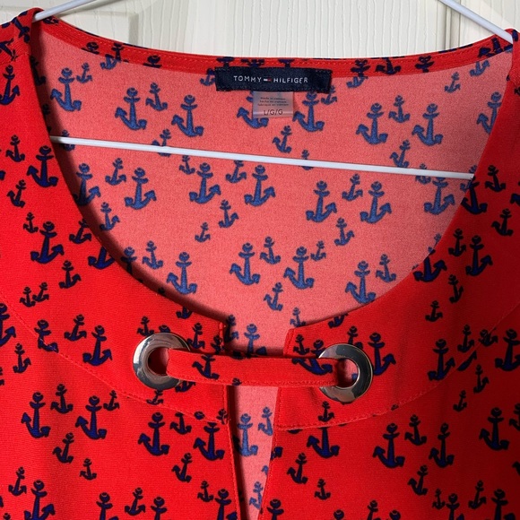 Tommy Hilfiger | Sleeveless Anchor Print Blouse - Large - Picture 2 of 5